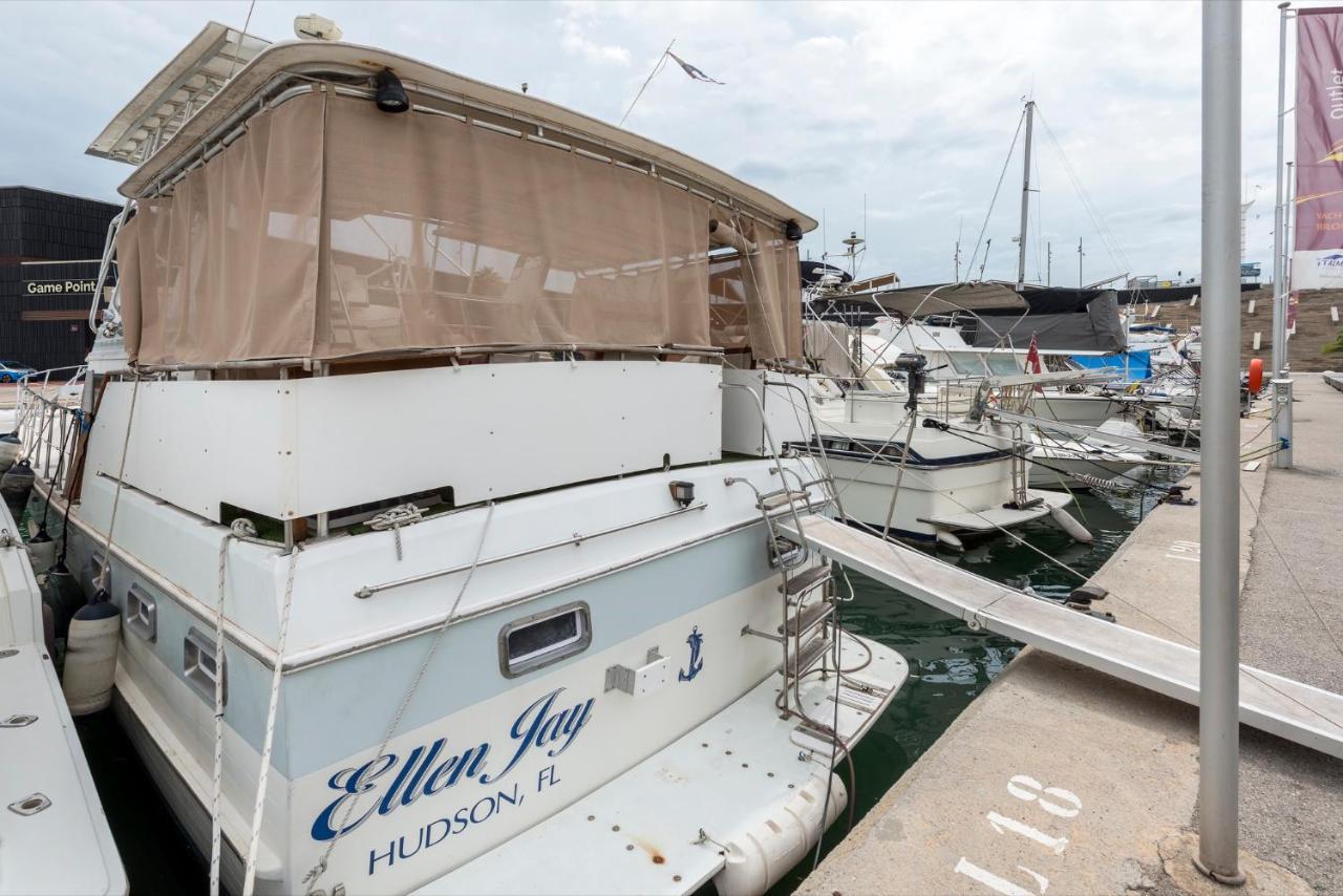 Boat Accommodations Barcelona سان أدريان دي بيزوس المظهر الخارجي الصورة