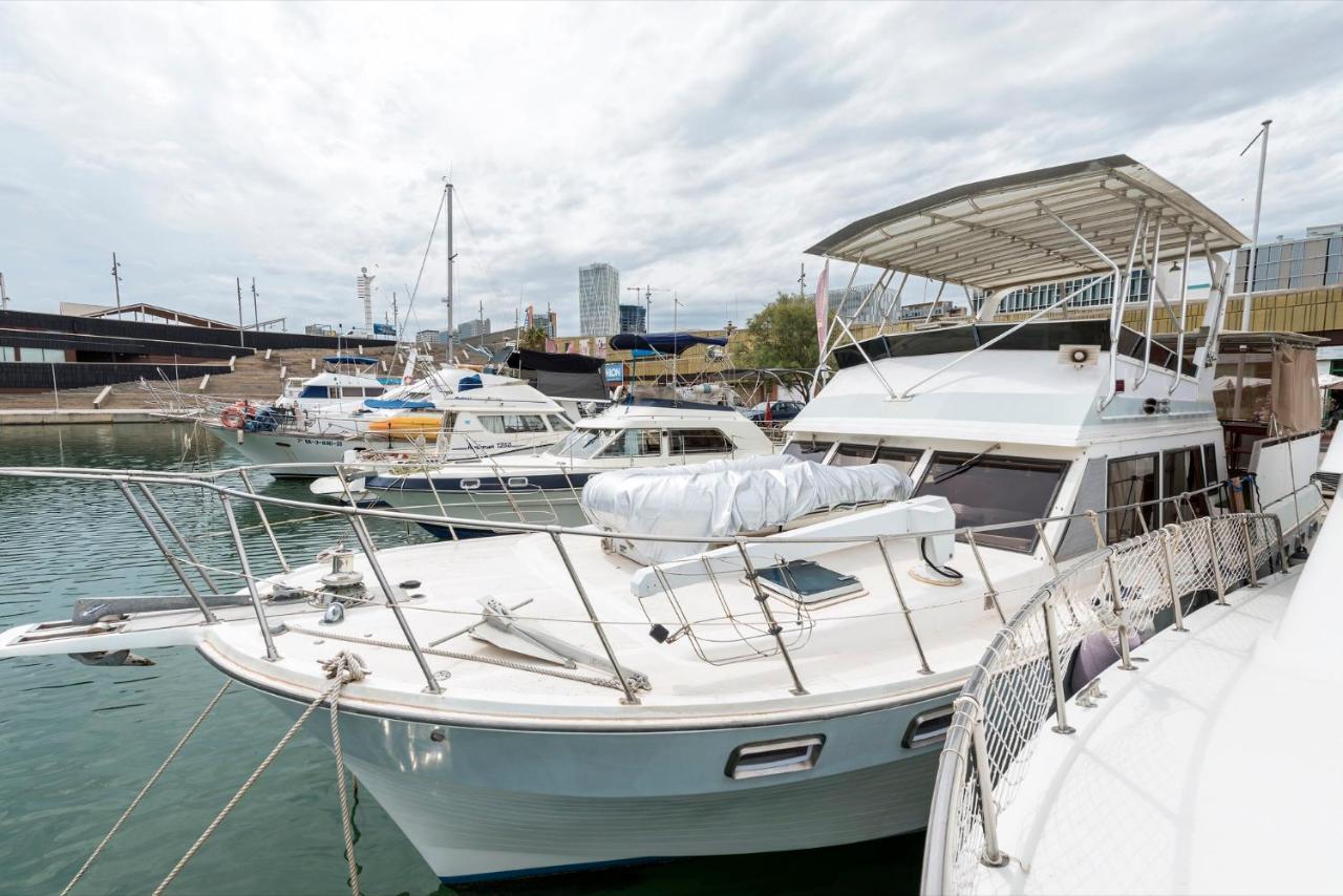 Boat Accommodations Barcelona سان أدريان دي بيزوس المظهر الخارجي الصورة