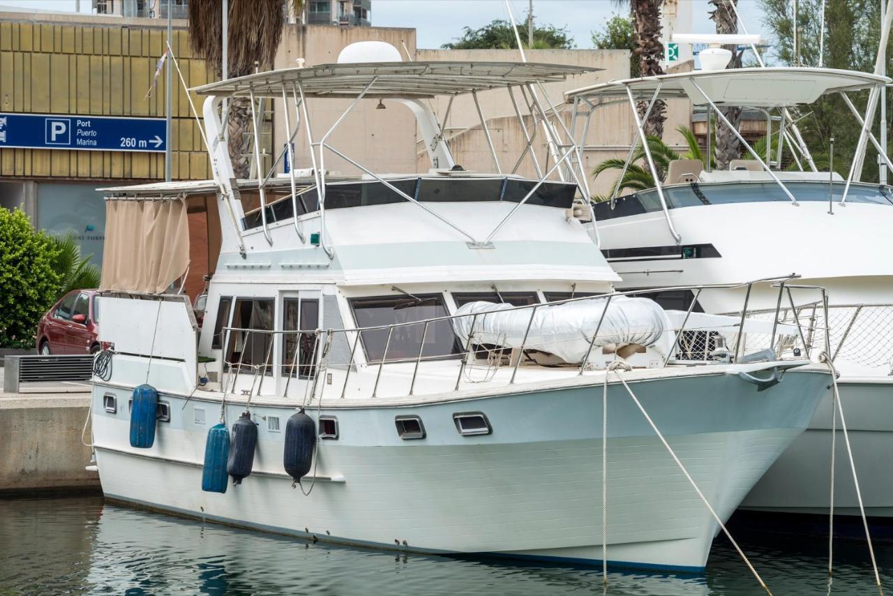 Boat Accommodations Barcelona سان أدريان دي بيزوس المظهر الخارجي الصورة