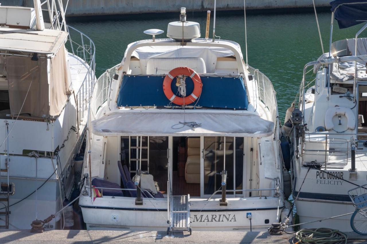 Boat Accommodations Barcelona سان أدريان دي بيزوس المظهر الخارجي الصورة