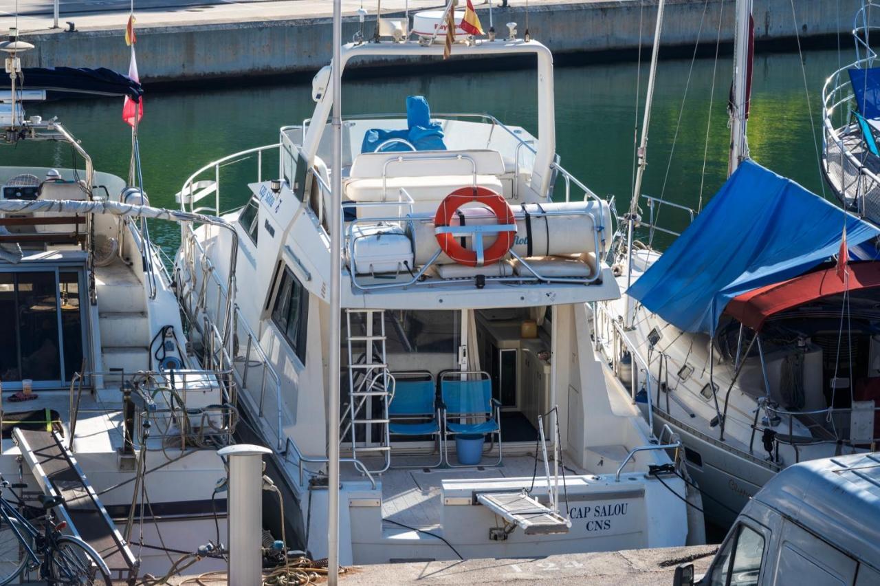 Boat Accommodations Barcelona سان أدريان دي بيزوس المظهر الخارجي الصورة