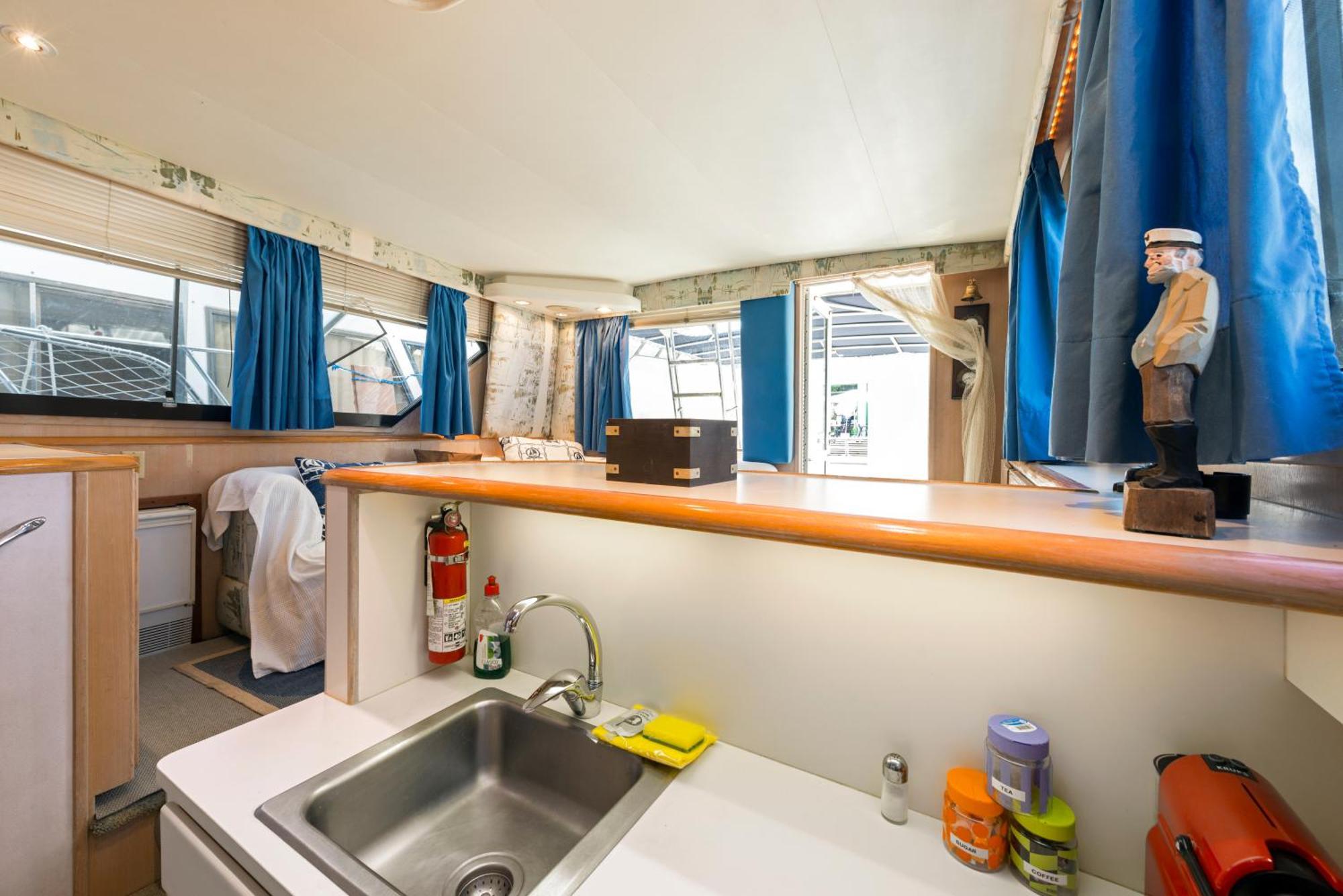 Boat Accommodations Barcelona سان أدريان دي بيزوس الغرفة الصورة