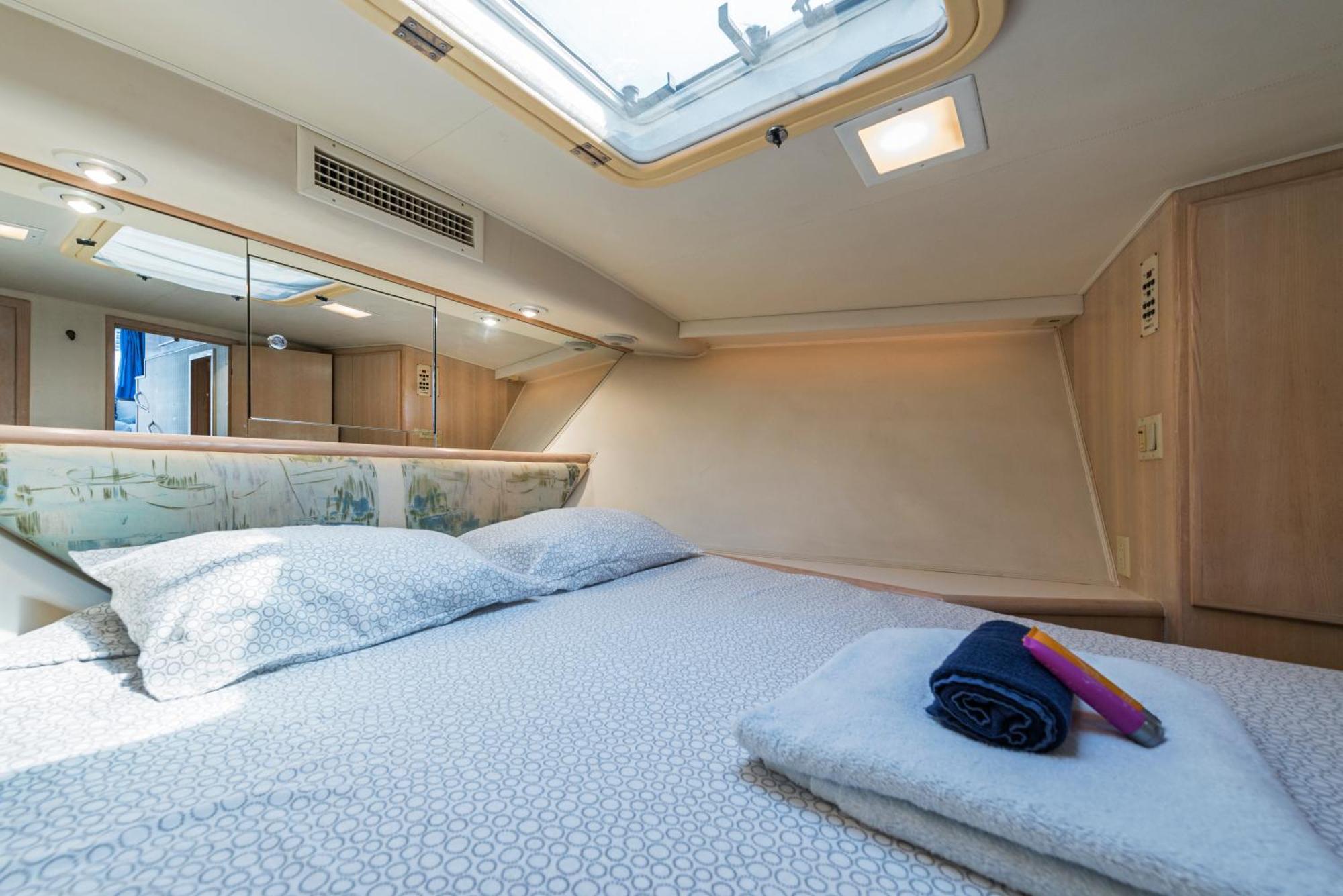 Boat Accommodations Barcelona سان أدريان دي بيزوس الغرفة الصورة