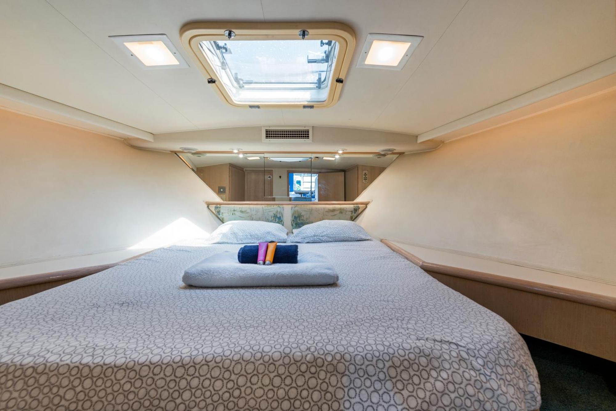 Boat Accommodations Barcelona سان أدريان دي بيزوس الغرفة الصورة