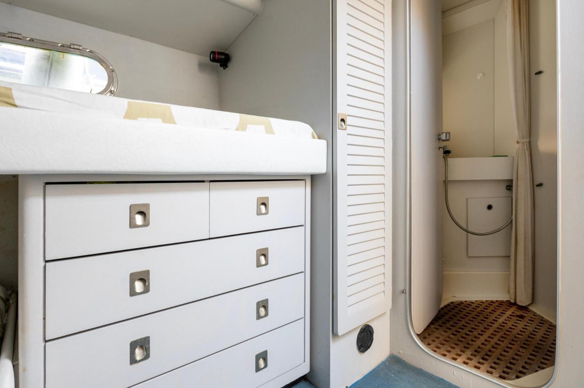 Boat Accommodations Barcelona سان أدريان دي بيزوس المظهر الخارجي الصورة