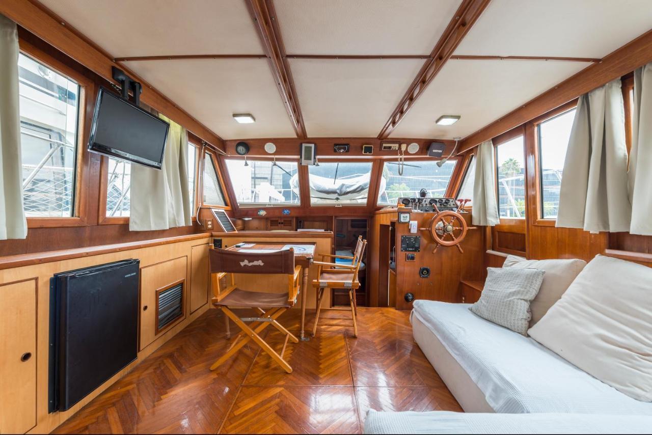 Boat Accommodations Barcelona سان أدريان دي بيزوس الغرفة الصورة
