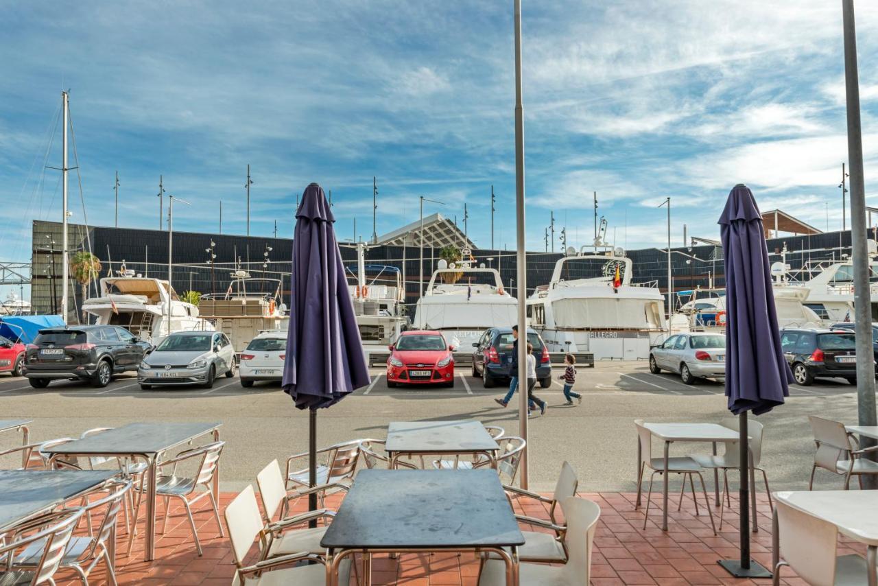 Boat Accommodations Barcelona سان أدريان دي بيزوس المظهر الخارجي الصورة
